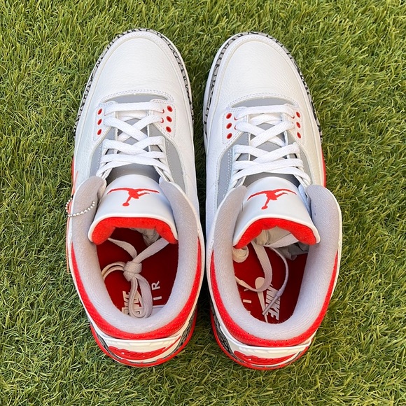 Air Jordan 3 Retro main image 3